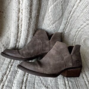 Born Shari Bootie, Size 8.5, Distressed Taupe